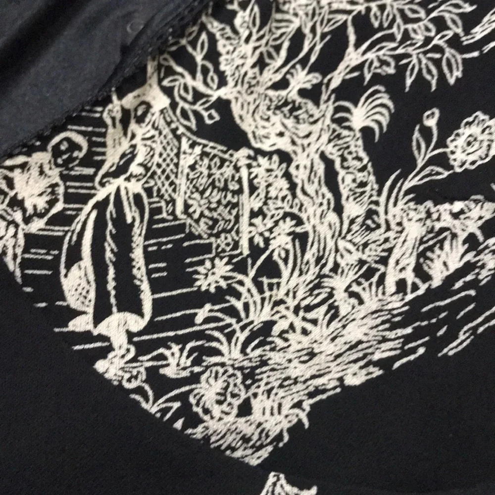 Guess Collection Mural Dress - Picture 7 of 10